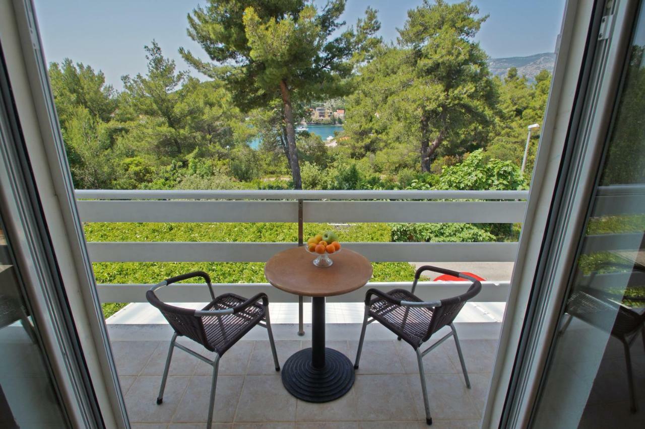Vita Apartments Zrnovo Exterior photo